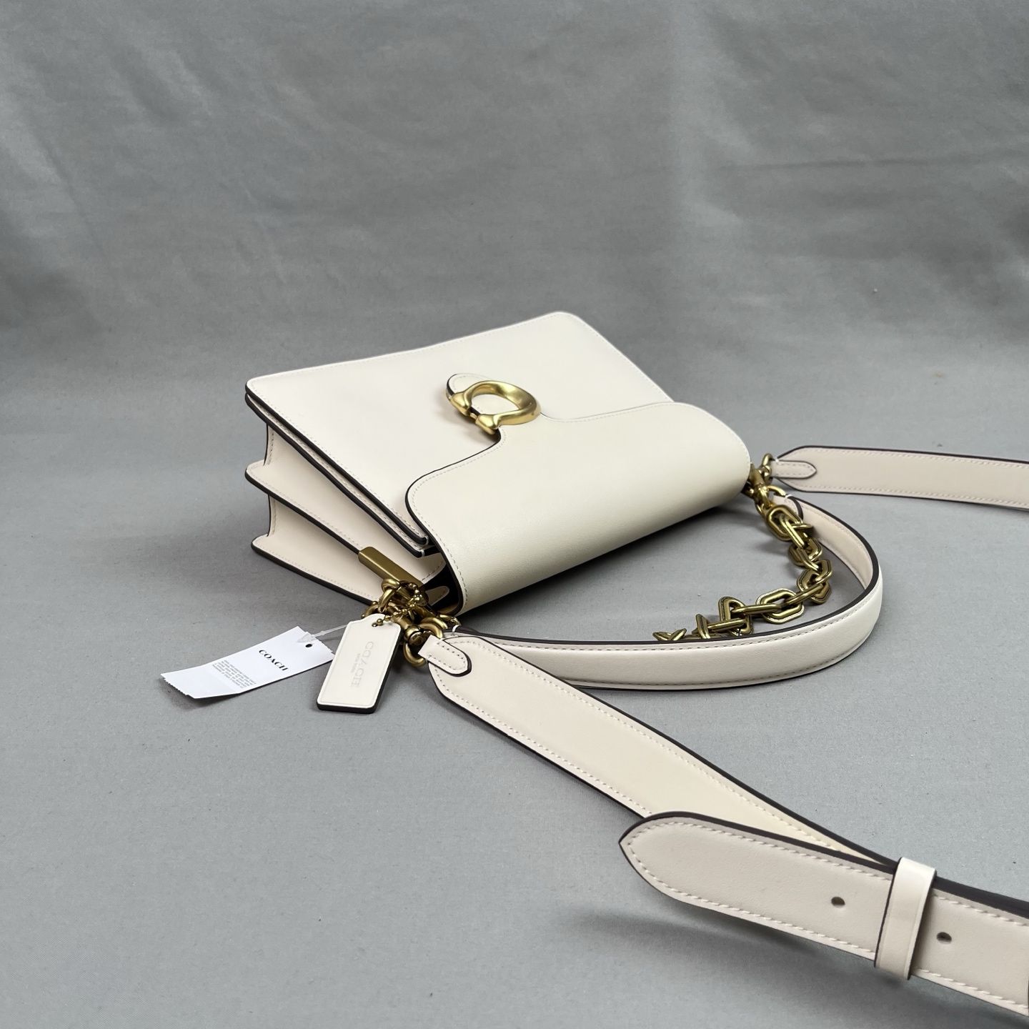The latest white version of the high-end purchasing grade…