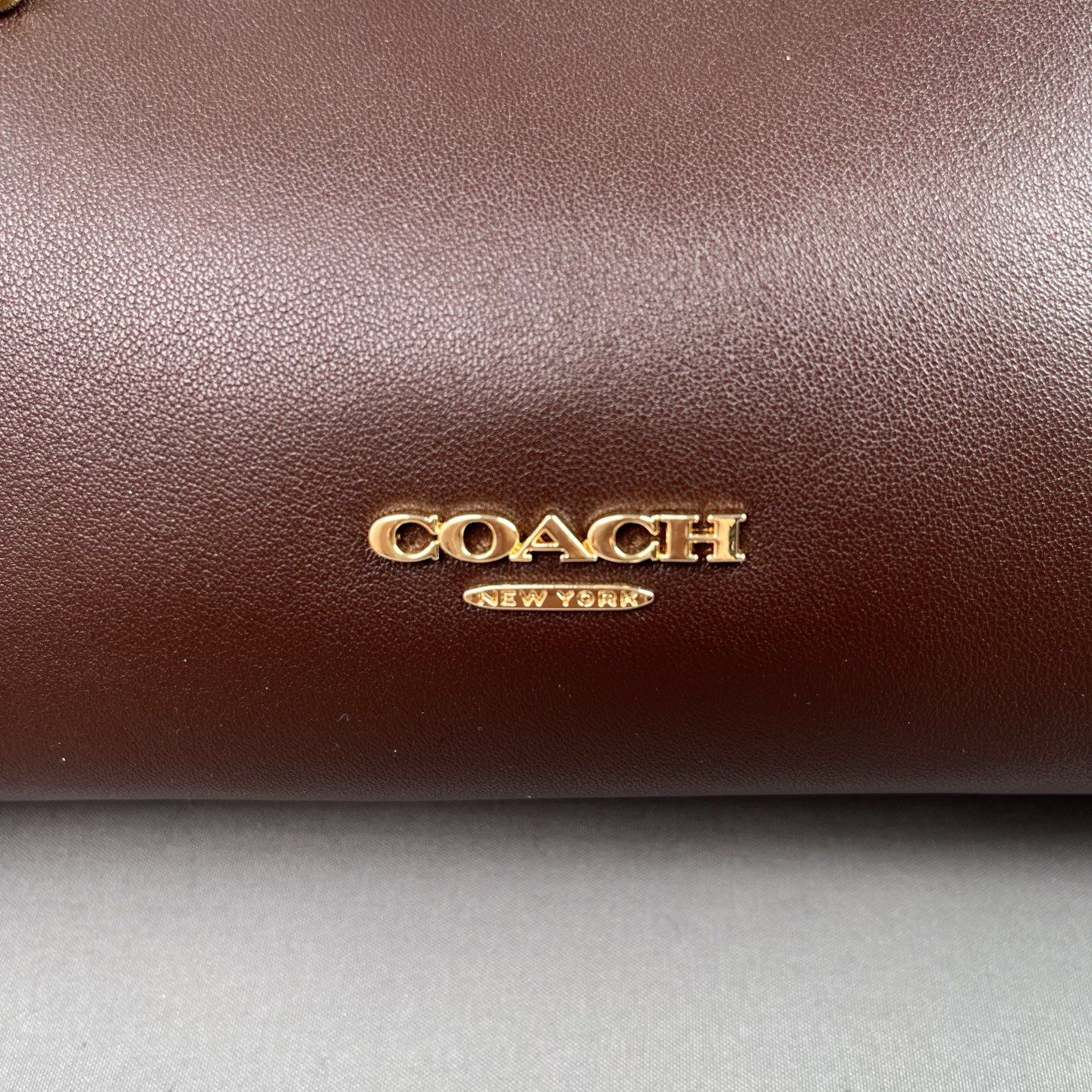 C original The CFO89 Emeilia 22 series shoulder bag is a…
