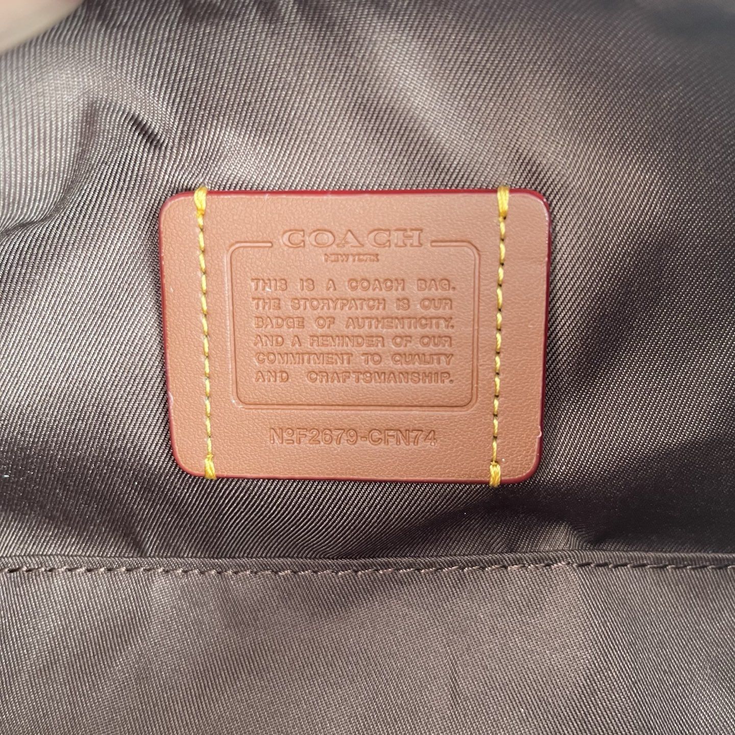 The CFN74 Emeilia 22 series shoulder bag is a magic stick…