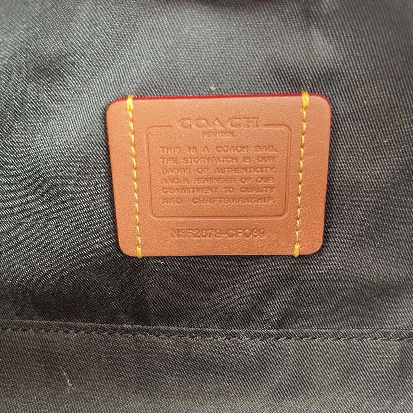 C original The CFO89 Emeilia 22 series shoulder bag is a…