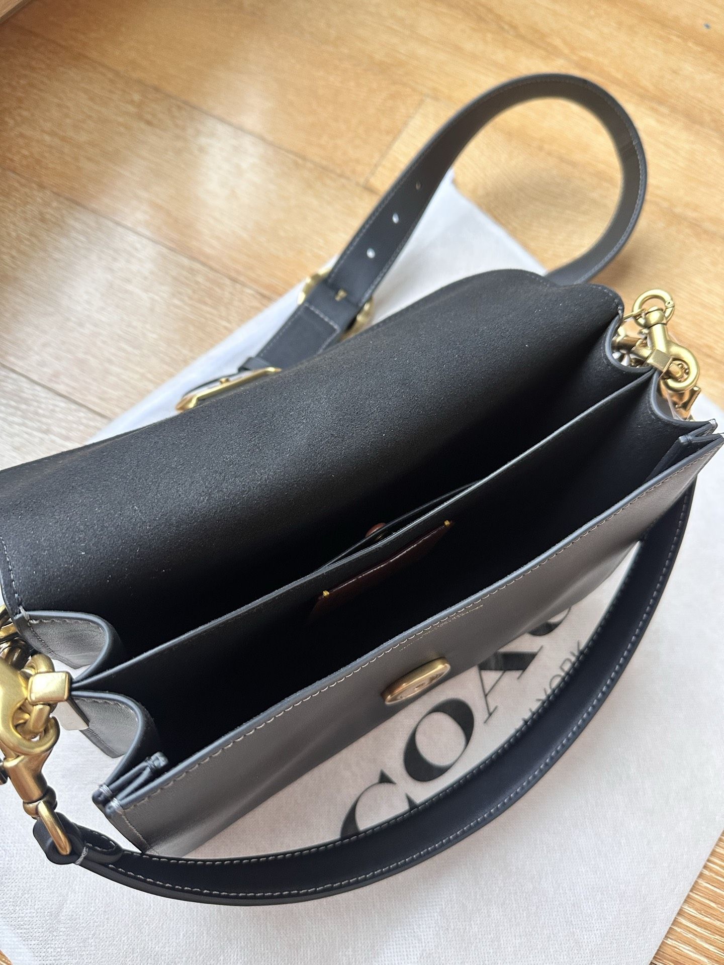 CY919 new ChainTabby 26 shoulder bag, made of cowhide…