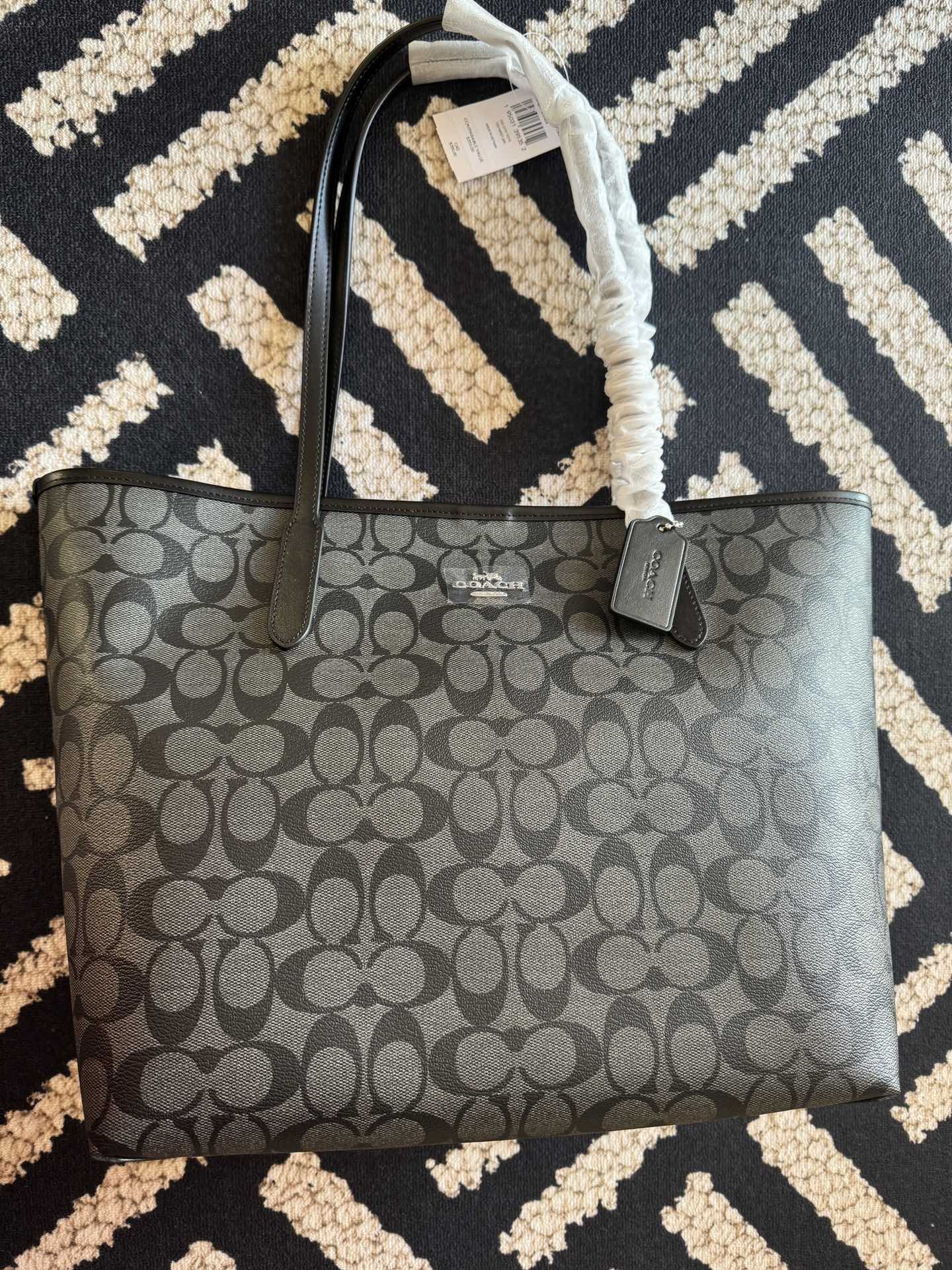 Pure original single Coach Coach 5696 black gray, the