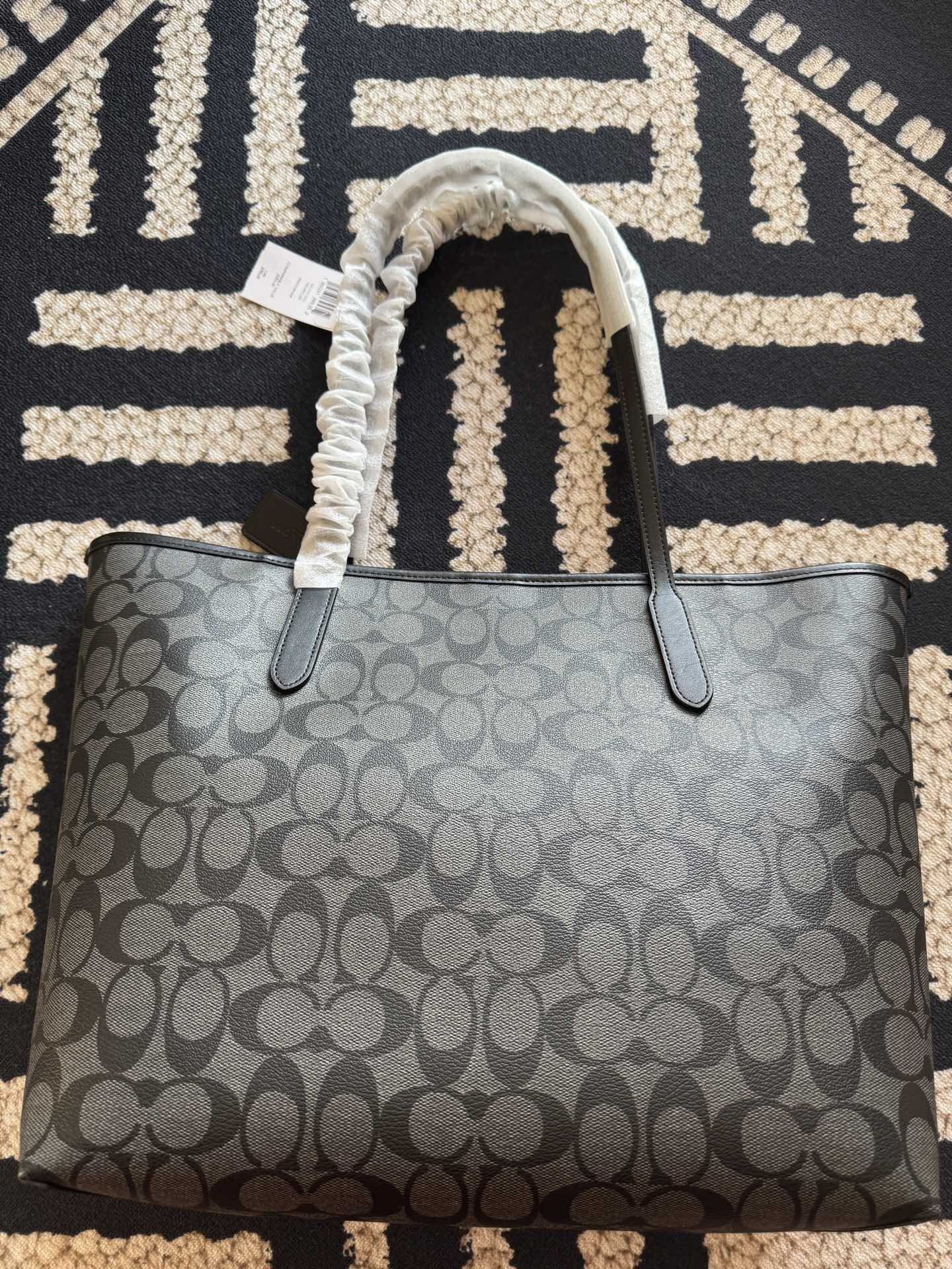 Pure original single Coach Coach 5696 black gray, the