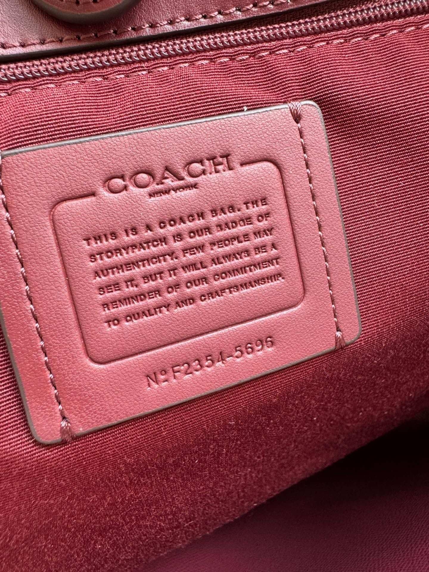 Coach 5696 Glacier White Outlet, the top tier ceiling