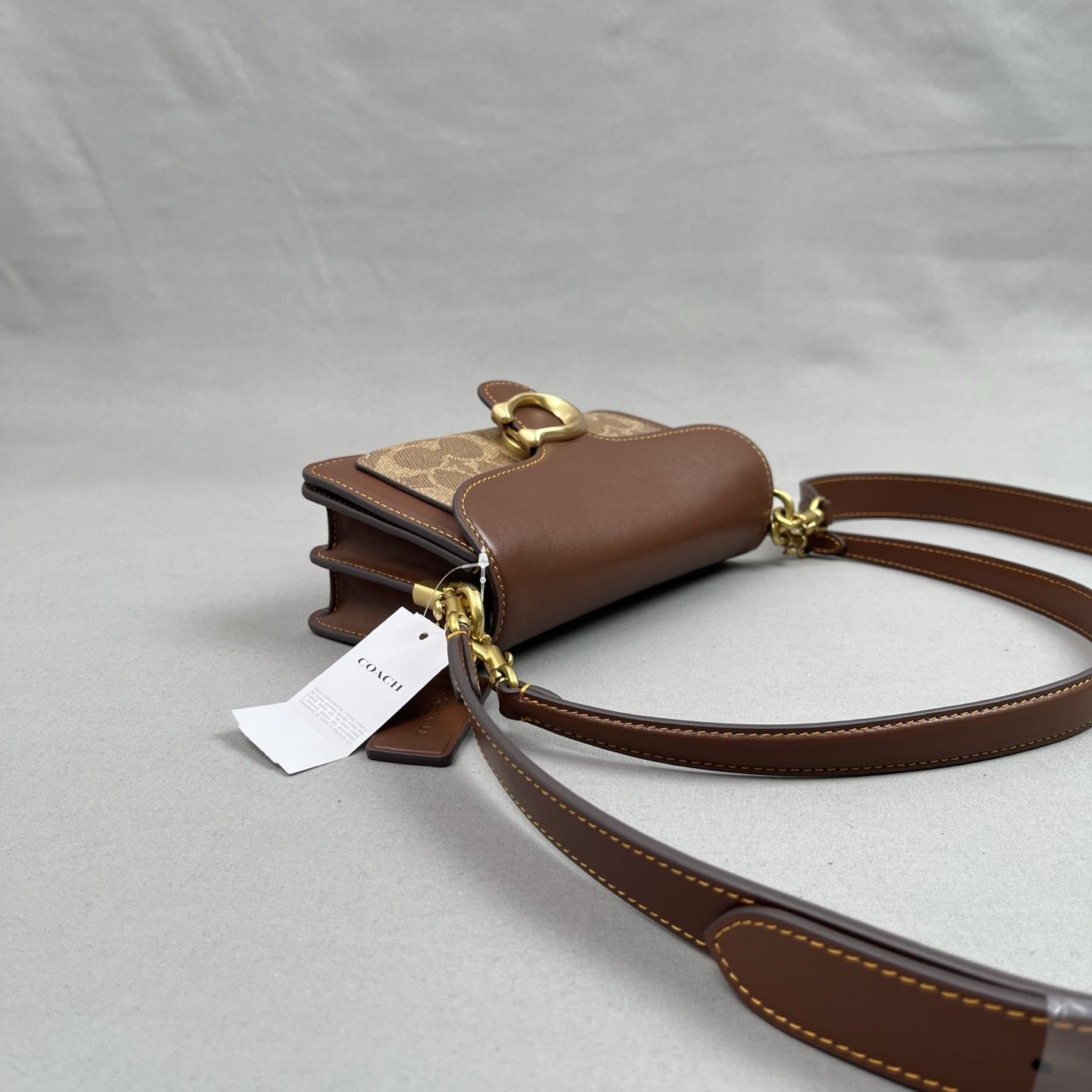 The new version of the CY200 Tabby20 wine god bag with