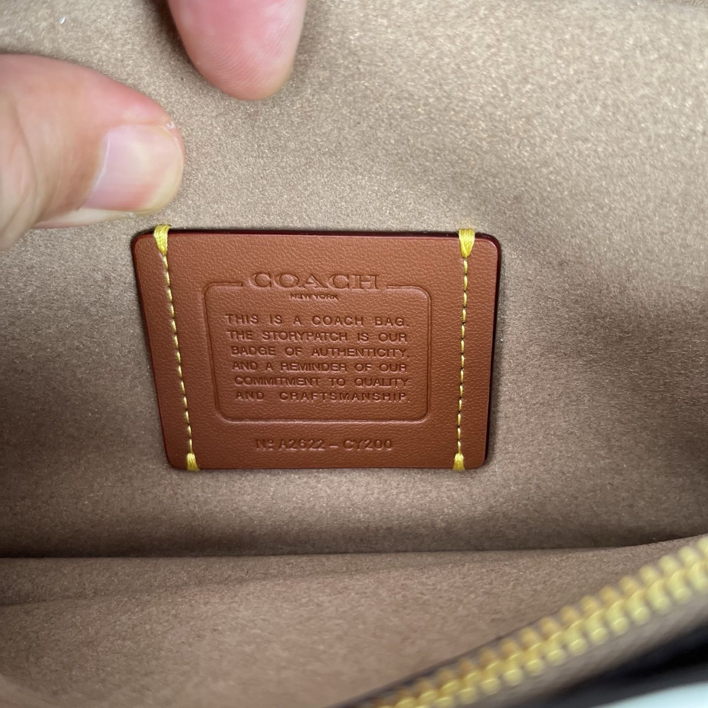 The new version of the CY200 Tabby20 wine god bag with