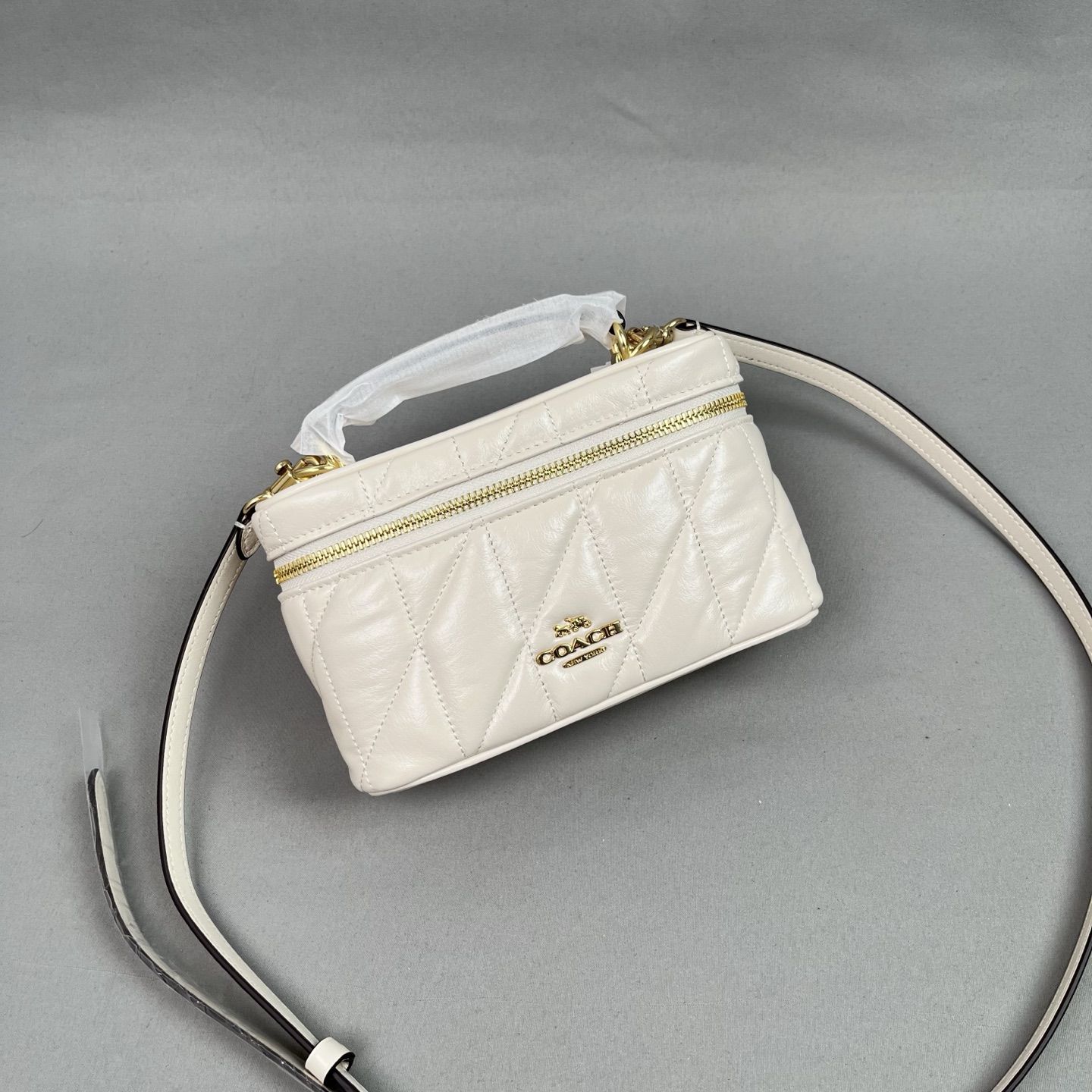 Coach original, top-grade white CE022, oil wax wrinkled leather