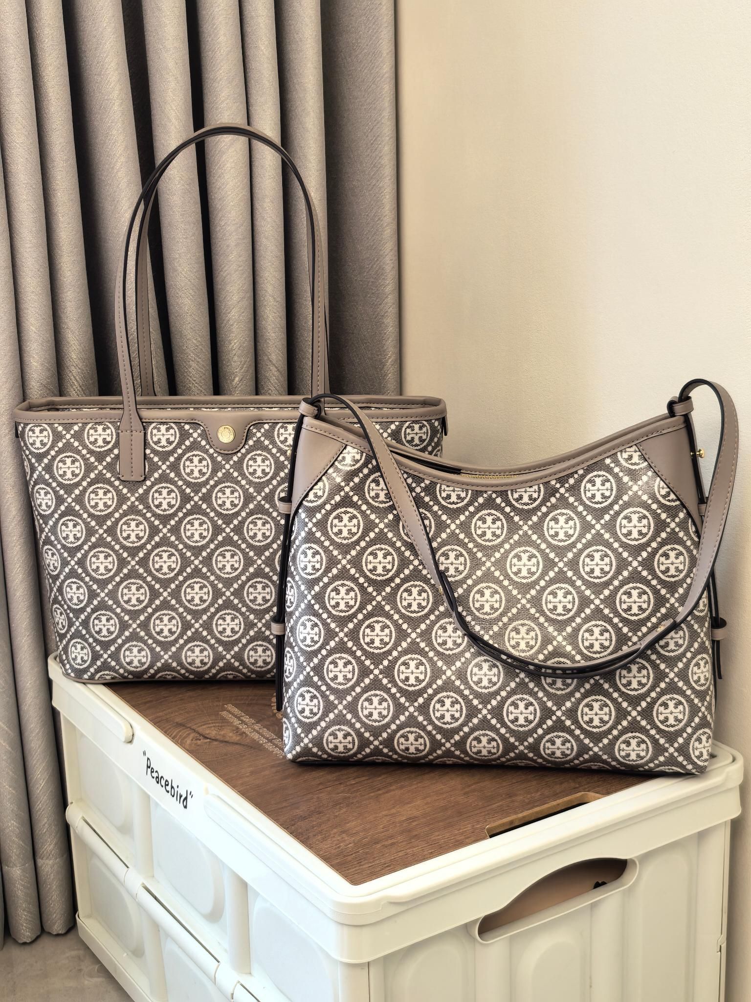 Number 1631 Tory Burch carryall package type